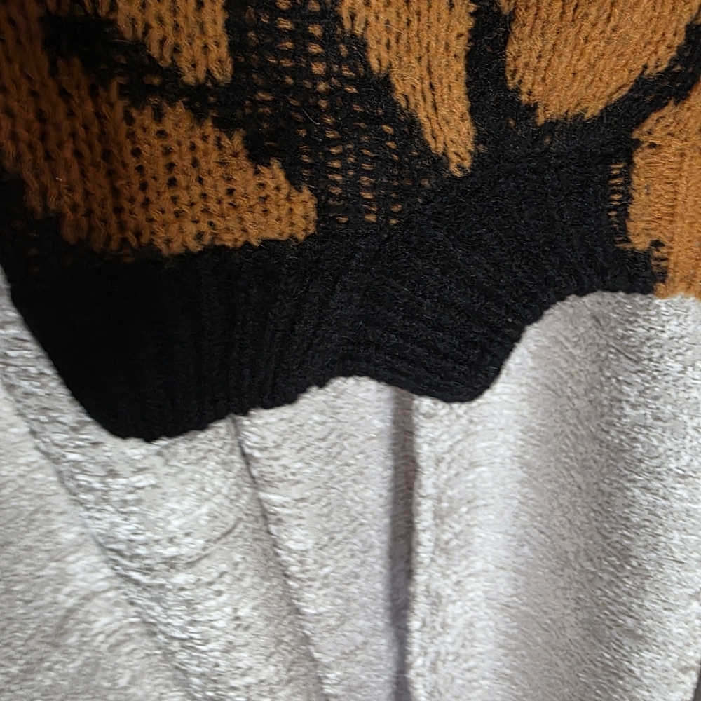 Stella McCartney Black and Orange Leopard Patterned Sweater - Picture 6 of 10